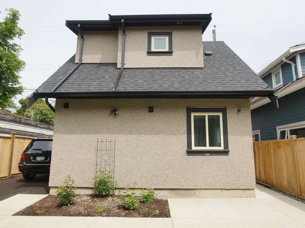 4641 W 8th Ave, Vancouver, BC V6R 1Y3