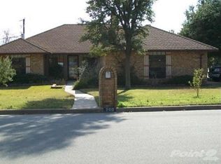 200 Cozby St S, Benbrook, TX 76126