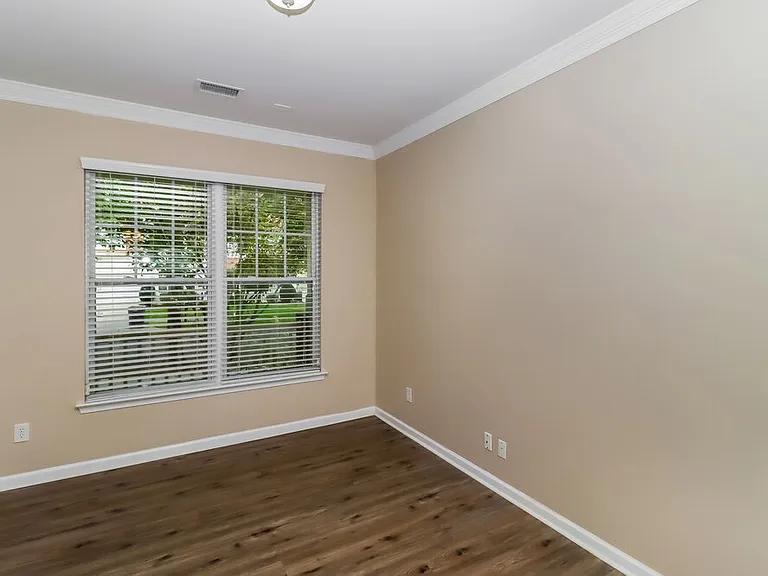 6110 Colonial Garden Dr — Photo 12