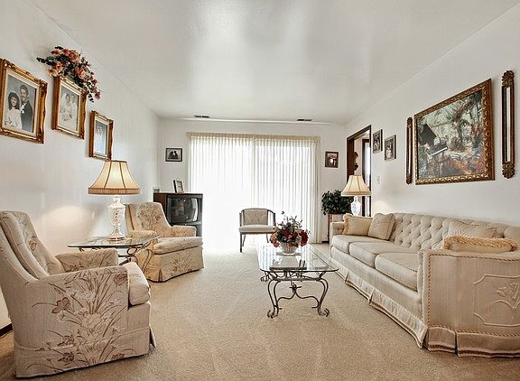 2nd image of 8455 W Lawrence Ave APT 1B