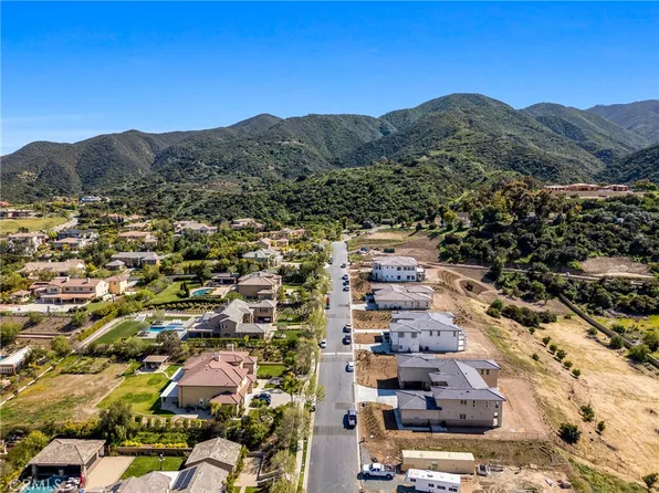 4230 Jameson Cir, Corona, CA 92881