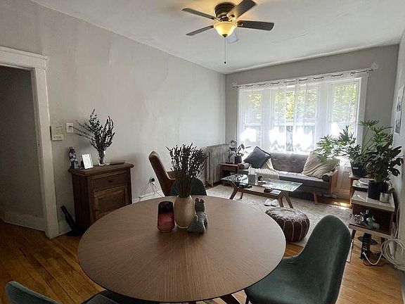 3rd image of 2700 N Sacramento Ave APT 1B