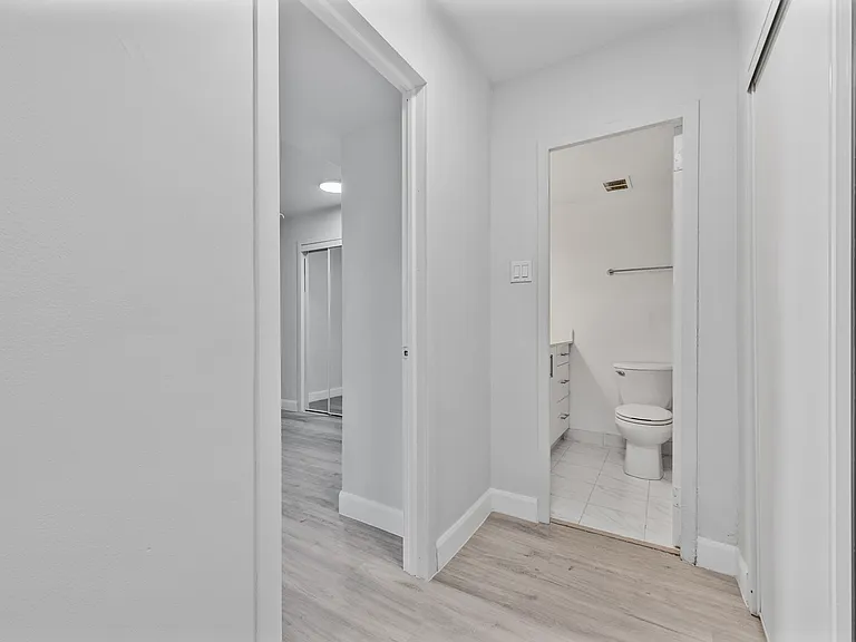 65 Thorncliffe Park Dr #2108 — Photo 11