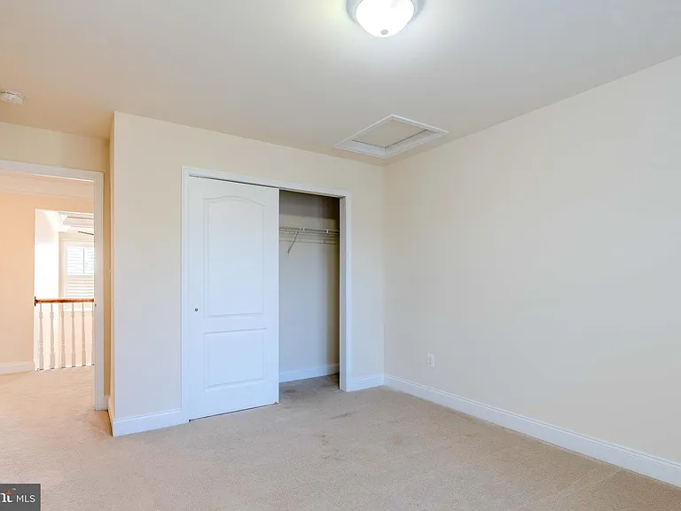 15316 Admiral Baker Cir — Photo 95