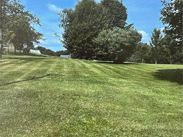 Mills Rd, Garrettsville, OH 44231