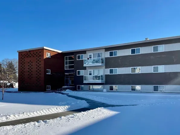 6103 98th Ave NW #8, Edmonton, AB T6A 0A3