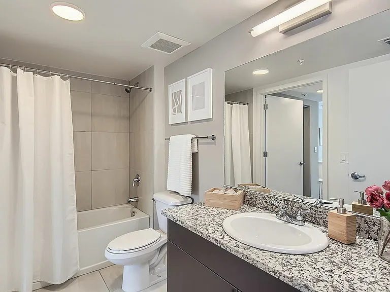 15350 SW 136th St - Web Quality - 009 - 11 Model Bathroom