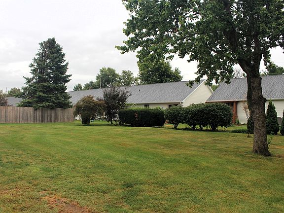 5th image of 34 Colonial Dr