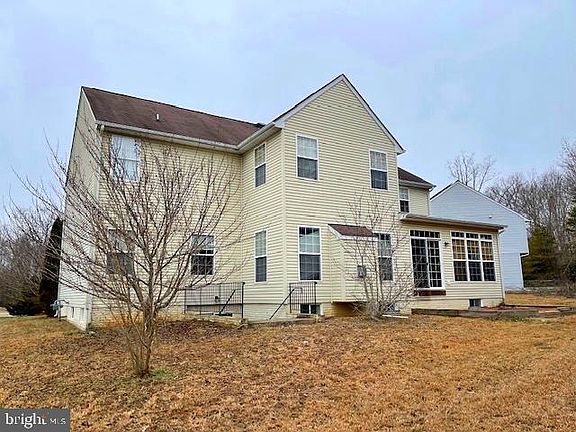3rd image of 3603 Carolina Ct