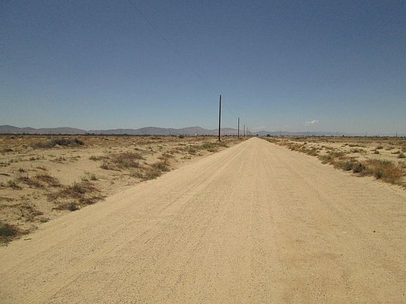 4th image of Q Q Avenue Near St #115