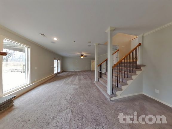 3rd image of 5401 NW 93rd St