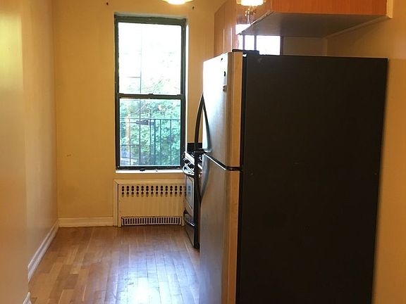 2nd image of 411 Rogers Ave APT 3L