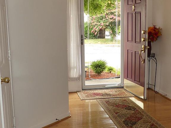 4th image of 9808 Woodyard Cir
