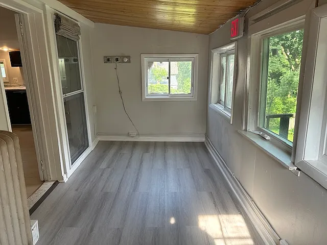 525 W Green St #4 — Photo 7