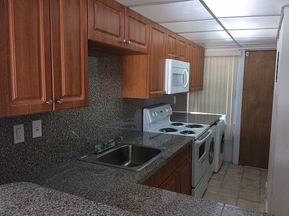 3rd image of 9210 Fontainebleau Blvd APT 206