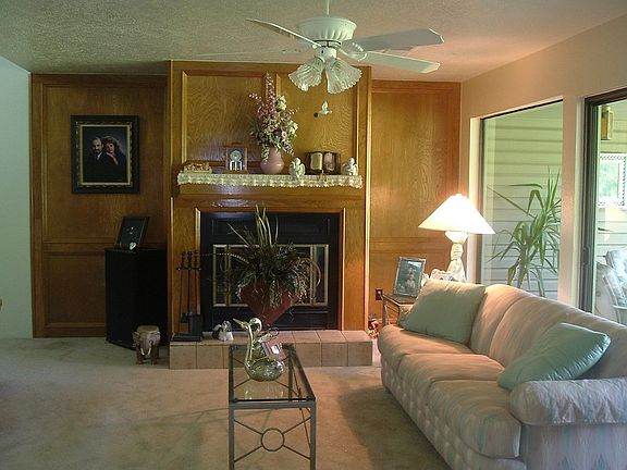 3rd image of 1746 Cloister Dr APT 15