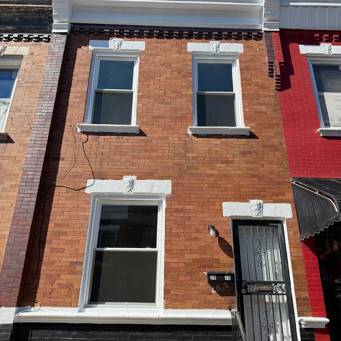 3 bed, 1.0 bath, 892 sqft, $1,375 — Photo 1