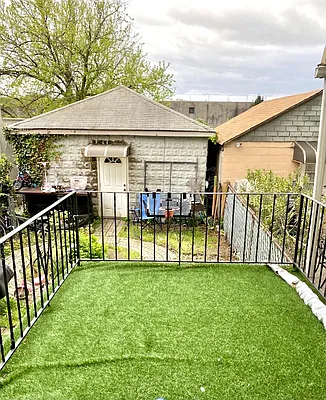 Rented by Parlor Real Estate Corp | media 9