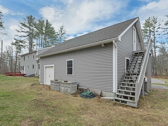 2nd image of 22 Duckworth Road