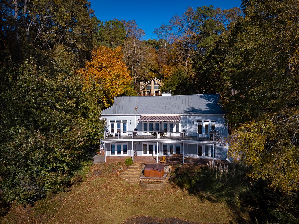 1st image of 8772 Lake Dr