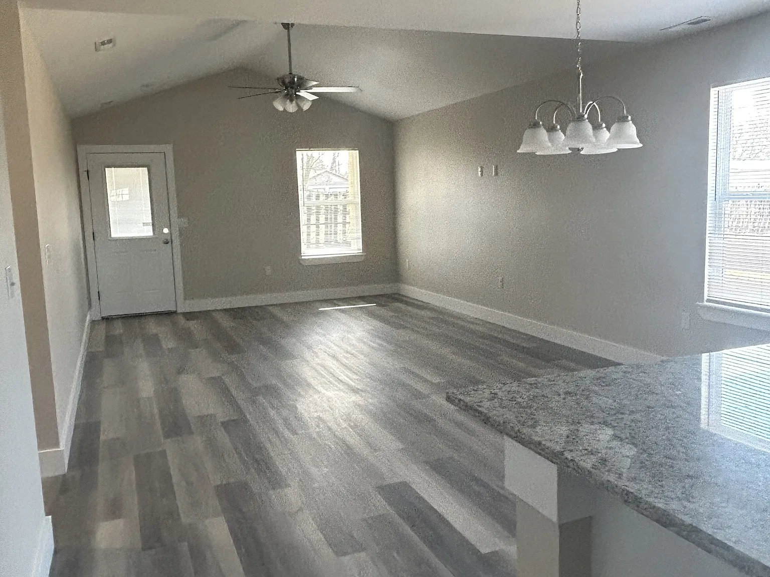 121 E. Poplar - 1 — Photo 1