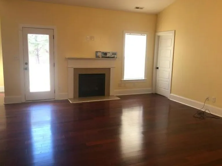 142 Candlewood Dr — Photo 3