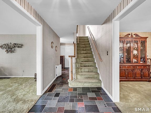 4th image of 110 Goodspeed Avenue
