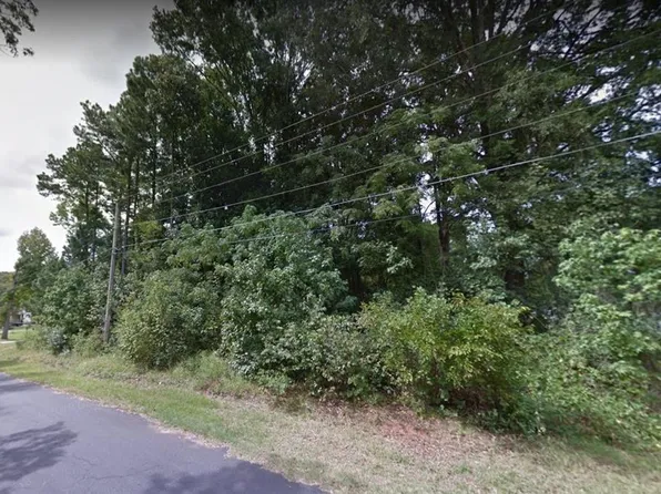 120 Lisa Dr, Greenwood, SC 29646