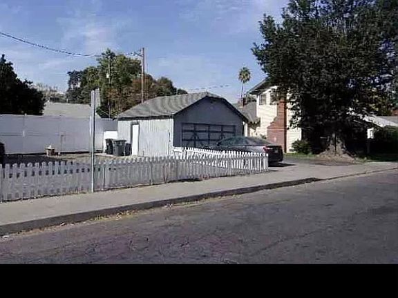 4th image of 137 Downey Ave