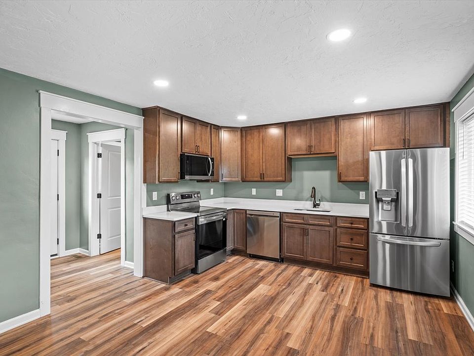 Kitchen/Half Bath