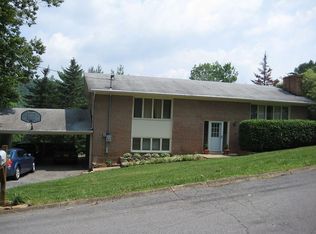 208 Royal Dr, Kingsport, TN 37663