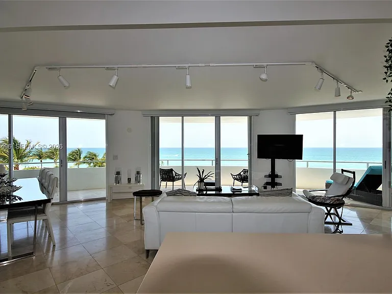 5151 Collins Ave #532 — Photo 6