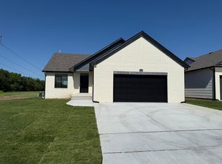 5821 N Newport St, Wichita, KS 67219