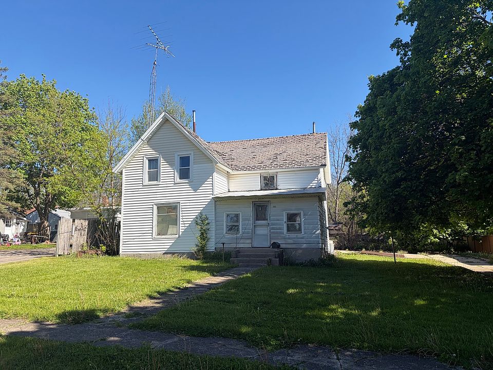 1st image of 706 Dewey St