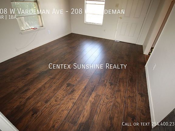 2nd image of 208 W Vardeman Ave