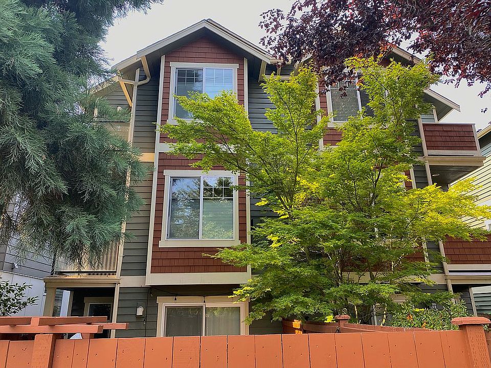 3-story, corner unit 