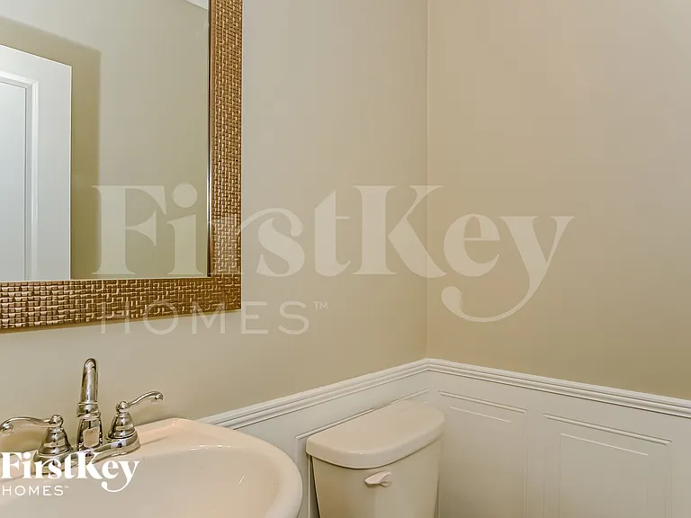 309 Connect Dr — Photo 17