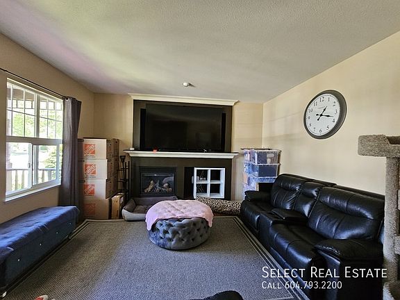 3rd image of 36220 Shadbolt Ave
