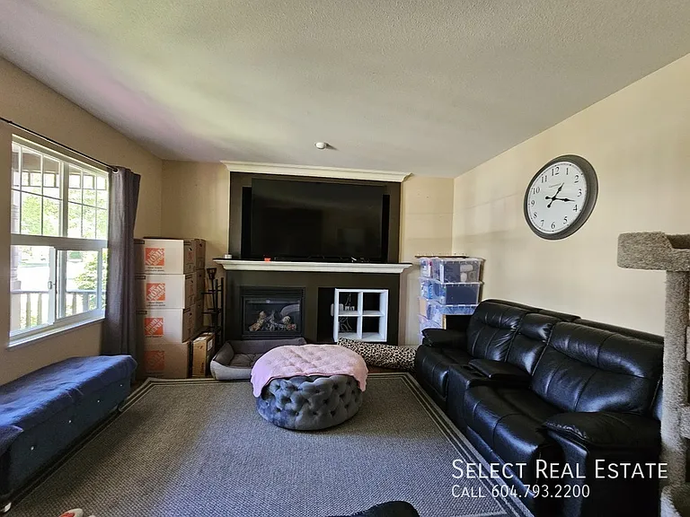 36220 Shadbolt Ave — Photo 3
