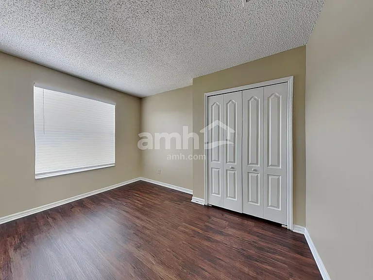 1226 Loretto Cir — Photo 15