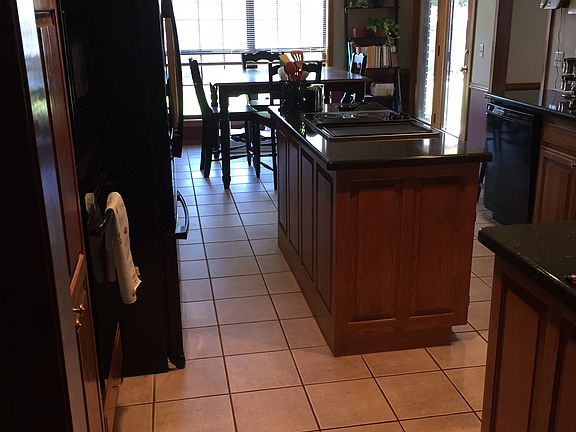 Kitchen/Breakfast Nook