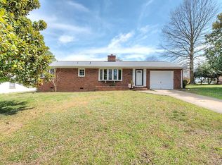 109 S Radford Dr, Hopewell, VA 23860