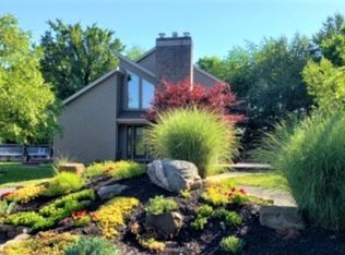 10201 Motz Rd, Evansville, IN 47720