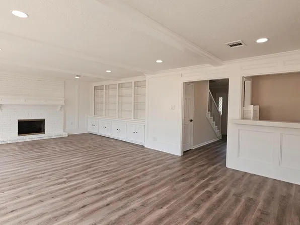 16627 Aldenham Pl, Spring, TX 77379