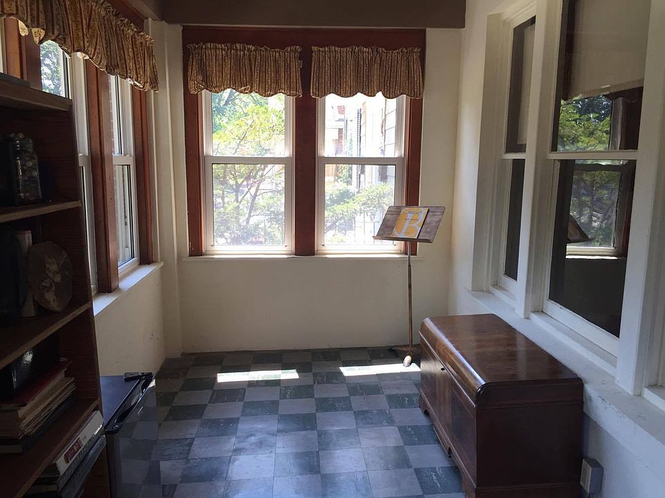 1st image of 1111 Thomas Ave