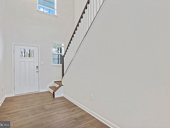 3rd image of 495 Ensemble Way