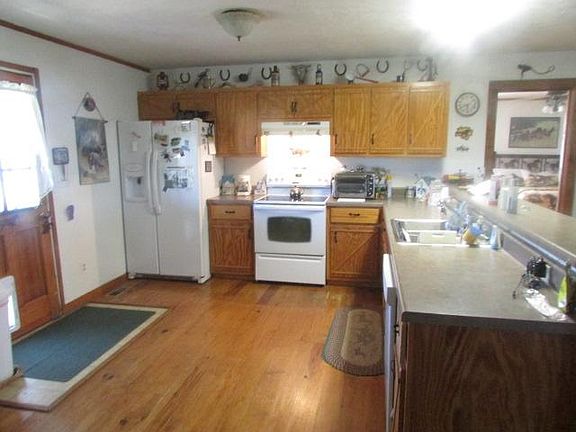4th image of 251 Northpoint Dr