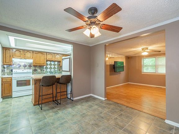 5th image of 1209 Ronald St