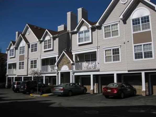 12 Prestwick Way #12