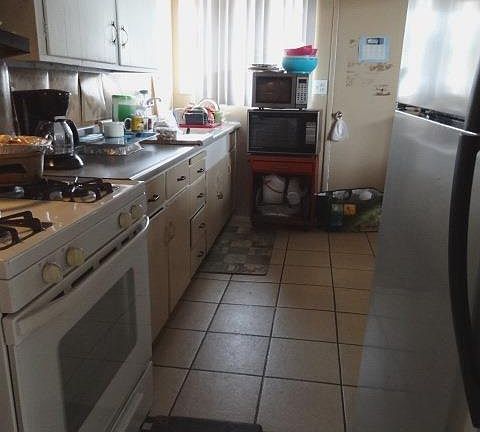 3rd image of 2810 Chopin Ave